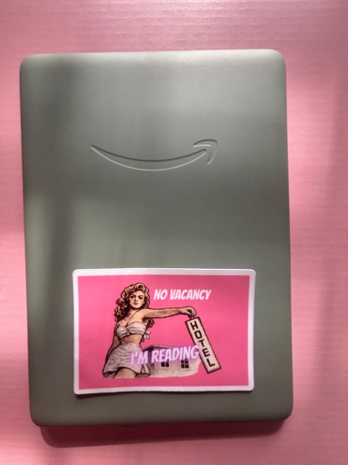 No Vacancy I’m Reading Vinyl Sticker | Retro Bookish Sticker for Kindle Cases & Readers